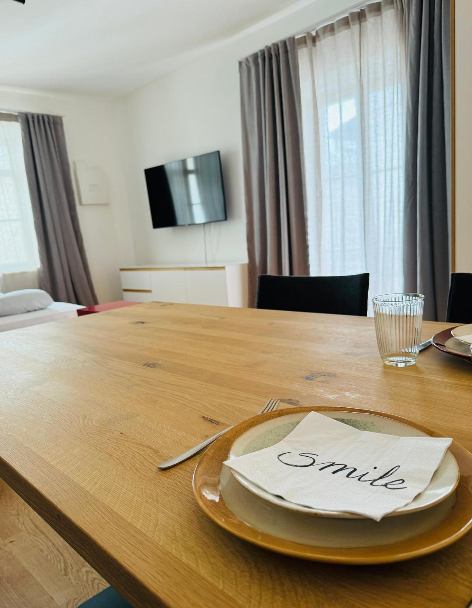 Greenhouse Apartment Am Stadtplatz 티트모닝 외부 사진