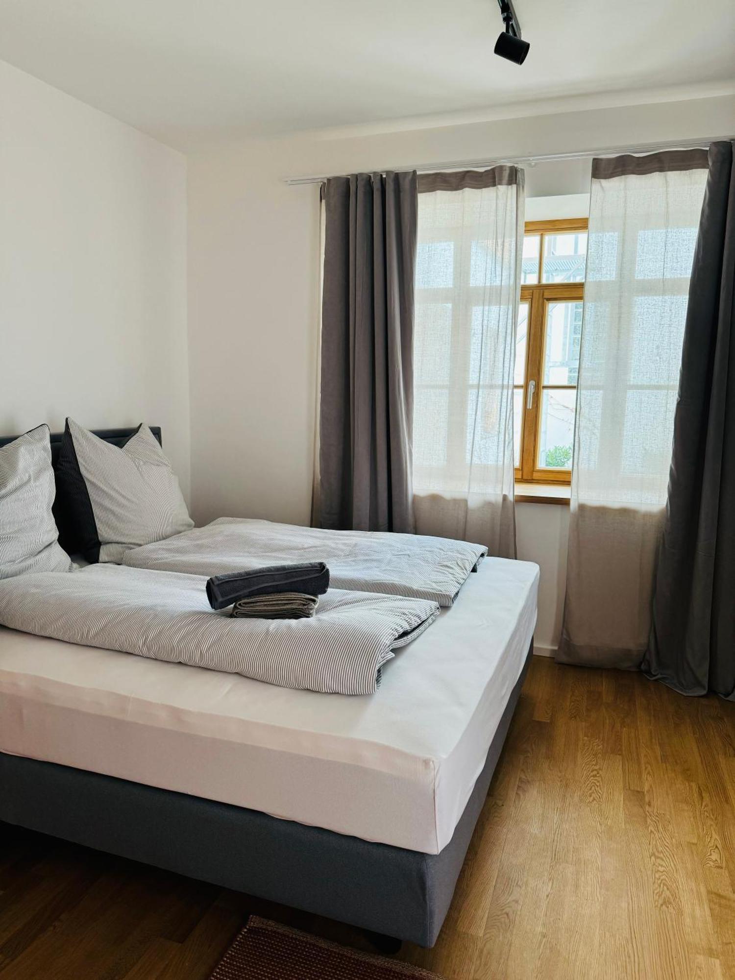 Greenhouse Apartment Am Stadtplatz 티트모닝 외부 사진